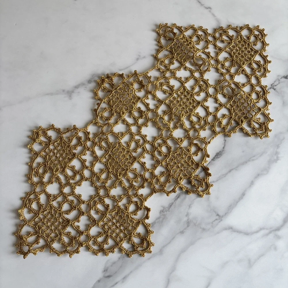 VTG‎ Gold Metallic Crochet Lace Table Runner Joined Motif Handmade Dresser Scarf